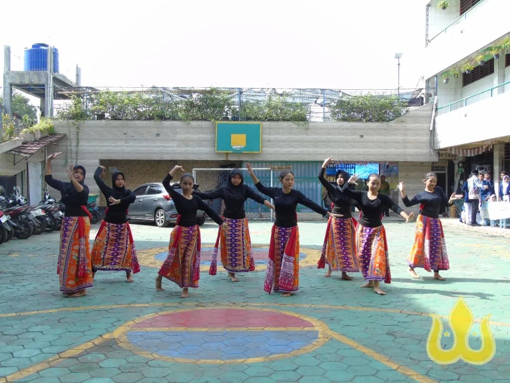 Juwita Meraih Juara 2 Tari Tradisional Nasional di TMII